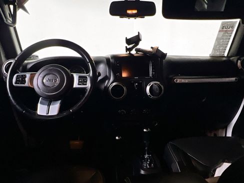 Used 2016 Jeep Wrangler Unlimited Rubicon AWD/4WD image 28