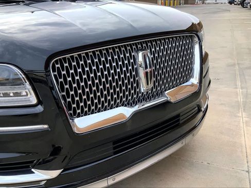 Used 2019 Lincoln Navigator Reserve w/ Cargo Package image 30