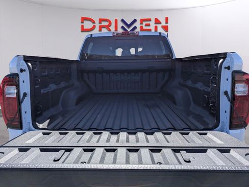 New 2025 GMC Canyon Elevation w/ Convenience Package image 30