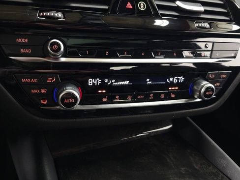 Used 2023 BMW 530i xDrive w/ Premium Package image 31