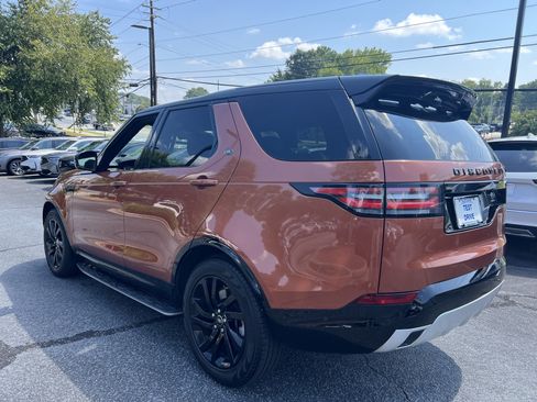 Used 2020 Land Rover Discovery HSE AWD/4WD image 3