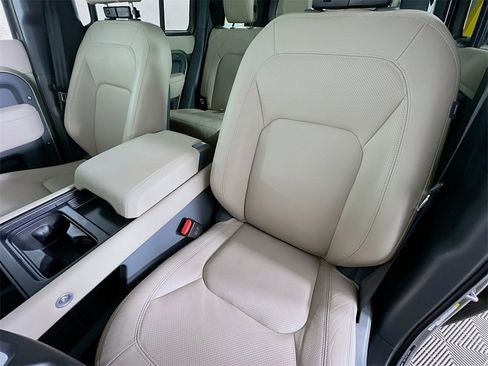 Used 2024 Land Rover Defender 110 S image 22
