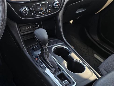 Used 2023 Chevrolet Equinox LT w/ LPO, Floor Liner Package image 22