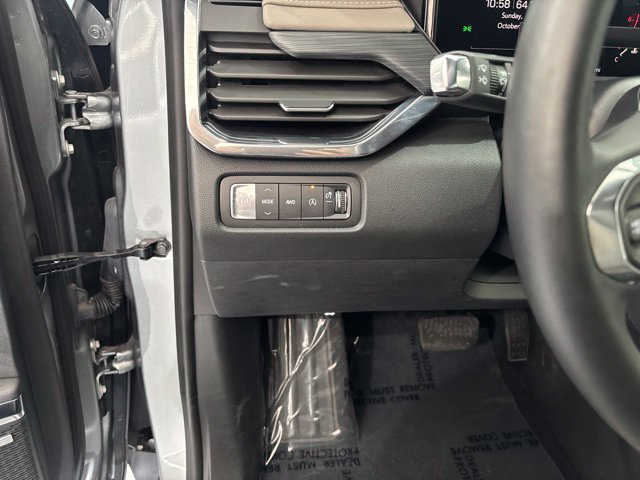 Used 2026 GMC Acadia Elevation w/ Elevation Premium Package AWD/4WD image 14