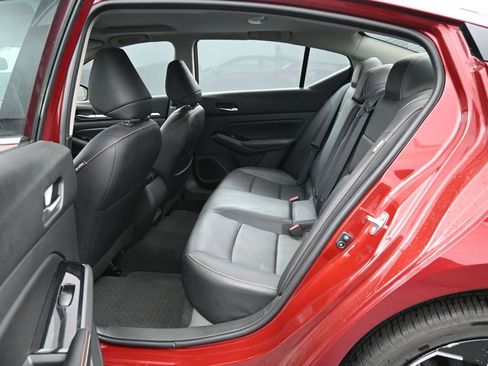 Used 2024 Nissan Altima 2.5 SR w/ SR Premium Package image 17