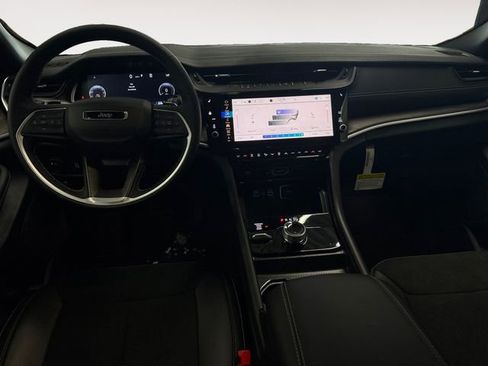 New 2026 Jeep Grand Cherokee Altitude AWD/4WD image 4
