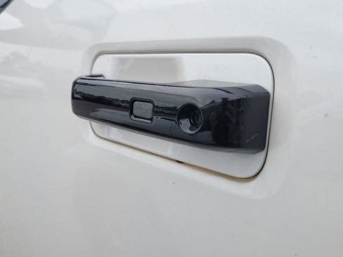 Used 2015 Ford F150 Platinum w/ Equipment Group 701A Luxury RWD image 6