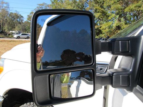 Used 2015 Ford F350 Lariat image 24