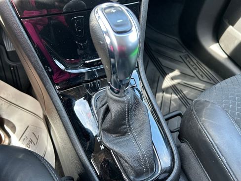 Used 2022 Buick Encore Preferred w/ Safety Package AWD/4WD image 27