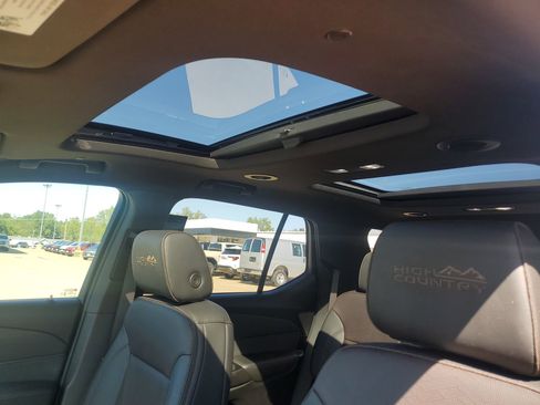 Certified 2023 Chevrolet Traverse High Country image 27
