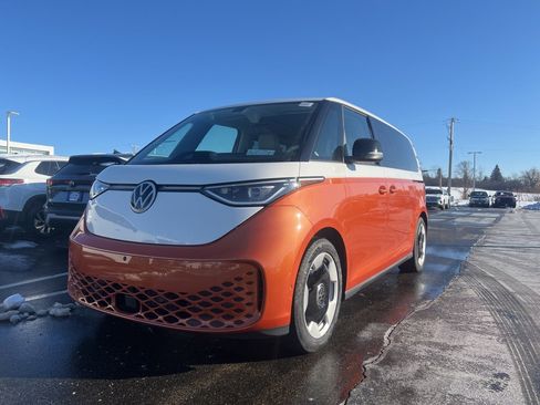 New 2025 Volkswagen ID. Buzz Pro S Plus image 9