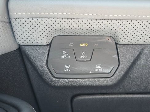 Used 2024 Volkswagen Atlas Cross Sport SEL R-Line AWD/4WD image 20