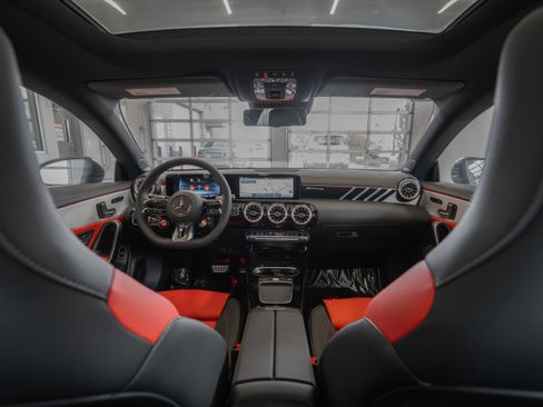 New 2025 Mercedes-Benz CLA 45 AMG 4MATIC image 27