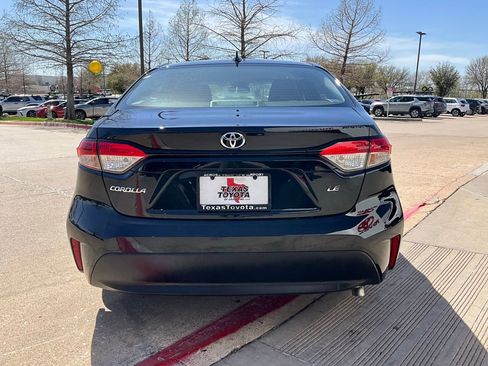 Used 2025 Toyota Corolla LE image 8