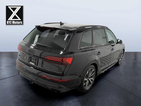 Used 2023 Audi SQ7 Prestige w/ Sport Package AWD/4WD image 8