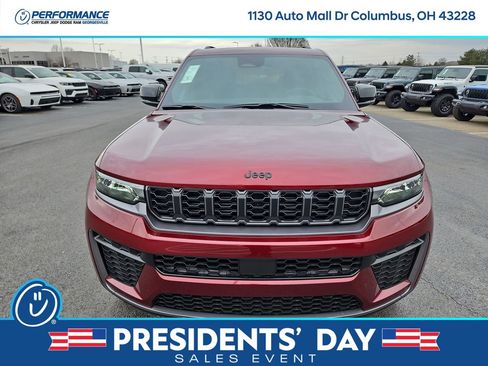 New 2026 Jeep Grand Cherokee Altitude image 2