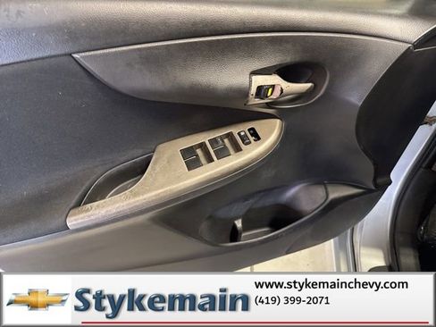 Used 2010 Toyota Corolla S image 27