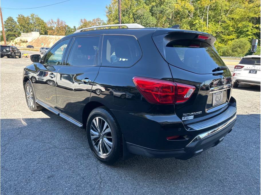 Used 2020 Nissan Pathfinder S FWD image 8