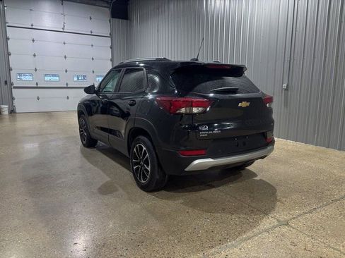 Used 2024 Chevrolet TrailBlazer LT w/ Driver Confidence Package image 3