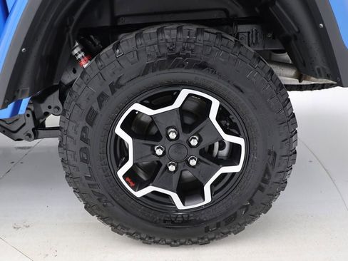 Used 2022 Jeep Gladiator Rubicon w/ Dual Top Group image 14