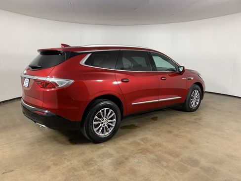 Used 2024 Buick Enclave Premium image 8