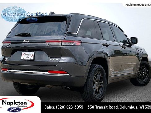 Used 2022 Jeep Grand Cherokee Laredo w/ Luxury Tech Group I AWD/4WD image 2