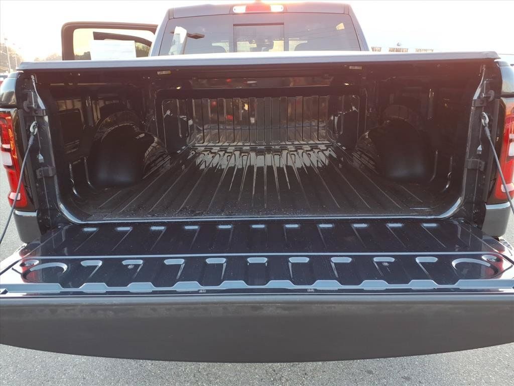 New 2026 RAM 1500 Big Horn AWD/4WD image 13