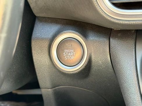 Used 2019 Hyundai Kona SEL AWD/4WD image 12