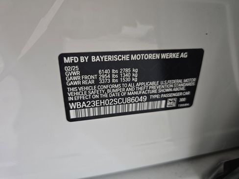 Used 2025 BMW 740i w/ Premium Package RWD image 34