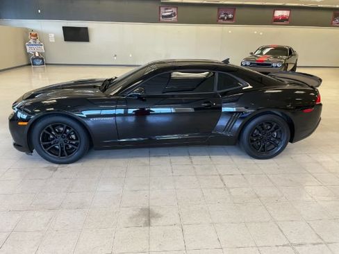 Used 2014 Chevrolet Camaro LS RWD image 4