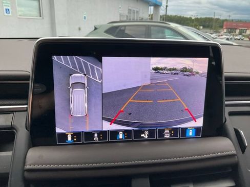 Used 2021 GMC Yukon XL SLT w/ SLT Luxury Package AWD/4WD image 6