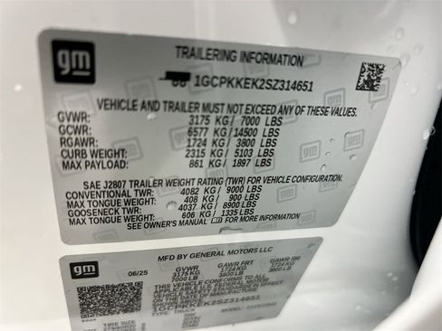 Certified 2025 Chevrolet Silverado 1500 LT image 28