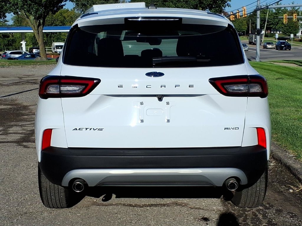 Used 2023 Ford Escape Active AWD/4WD image 4
