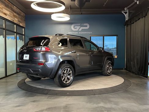 Used 2022 Jeep Cherokee Trailhawk AWD/4WD image 3