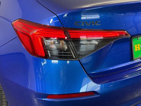 Used 2023 Honda Civic Sport image 36