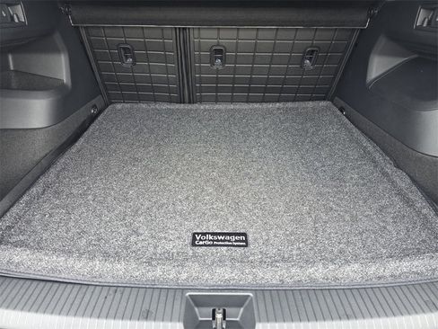 New 2026 Volkswagen Tiguan SEL R-Line image 26