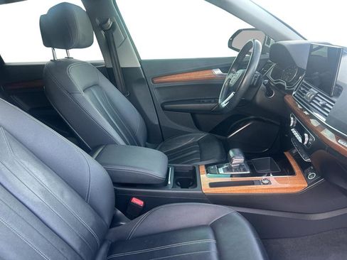 Used 2022 Audi Q5 2.0T Premium w/ Convenience Package AWD/4WD image 8