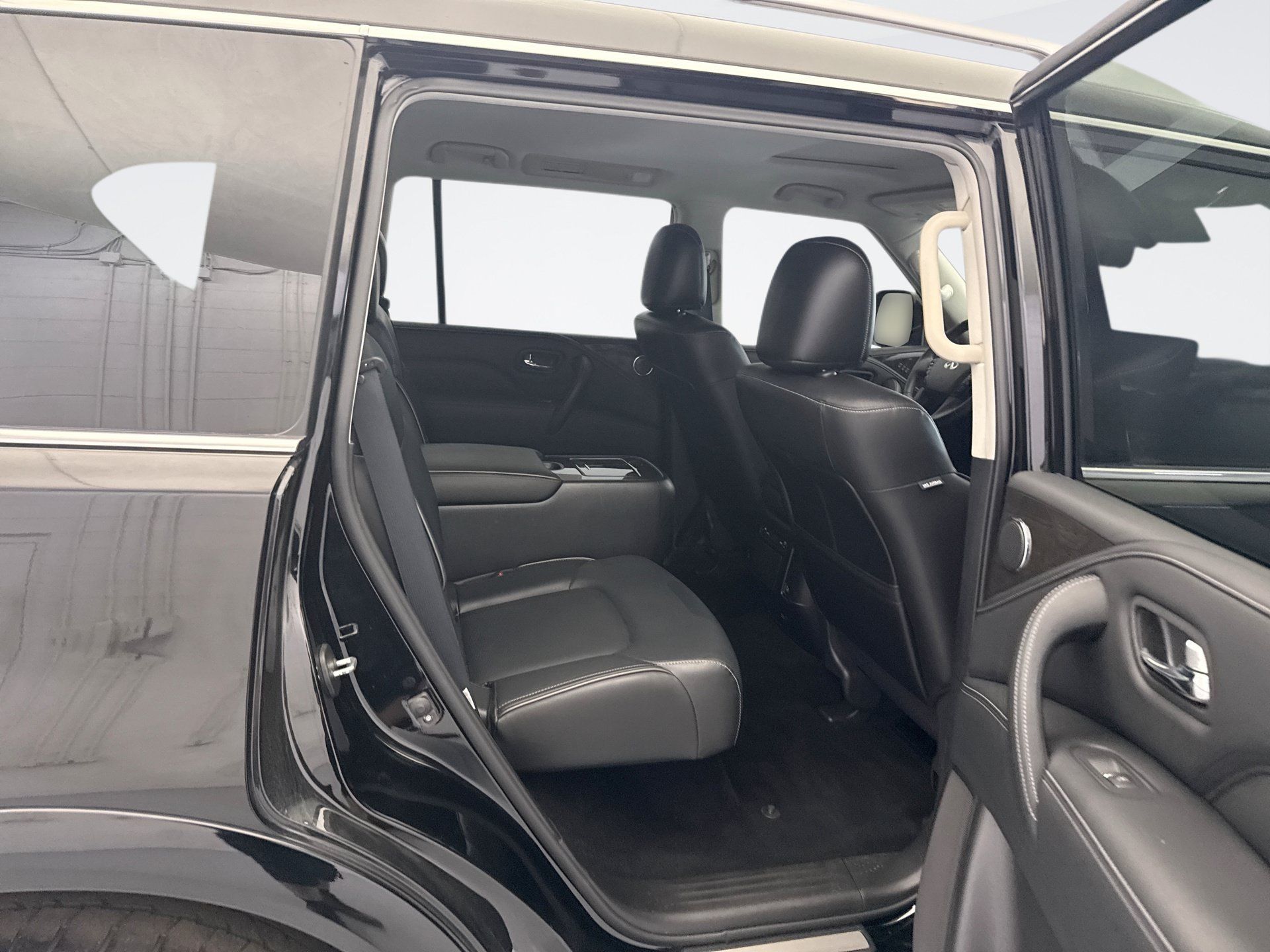 Used 2023 INFINITI QX80 Luxe w/ Cargo Package AWD/4WD image 21