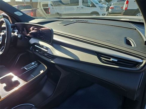 Used 2025 Buick Enclave Avenir w/ Super Cruise Package image 29