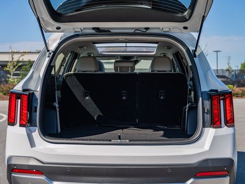 New 2026 Kia Sorento S FWD image 10