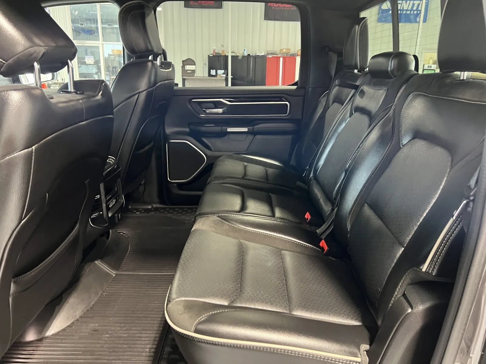 Used 2020 RAM 1500 Laramie AWD/4WD image 35