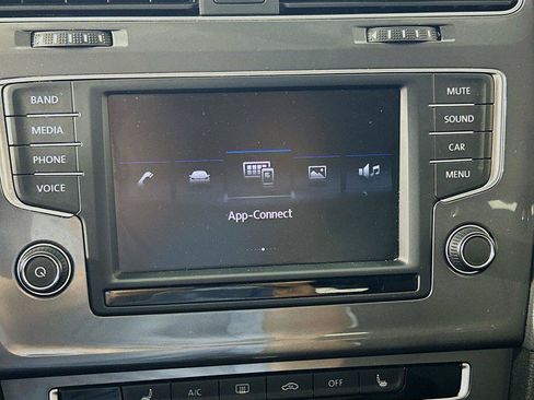 Used 2017 Volkswagen Golf Alltrack S AWD/4WD image 14