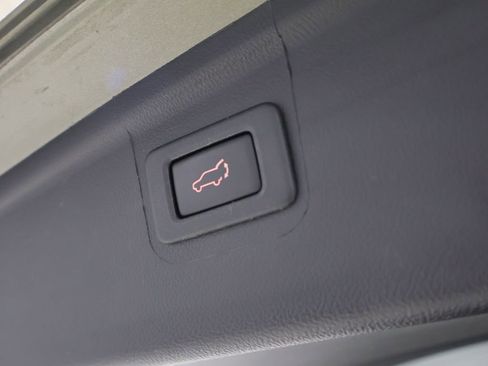 Used 2018 Subaru Outback 2.5i Premium image 20