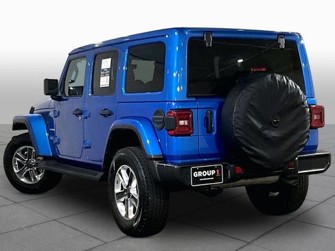 Used 2021 Jeep Wrangler Unlimited Sahara AWD/4WD image 11