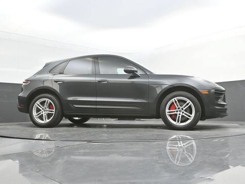 Certified 2023 Porsche Macan AWD/4WD image 37
