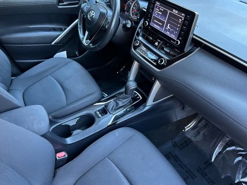 Used 2022 Toyota Corolla Cross LE image 15