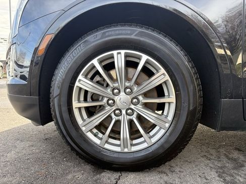 Used 2018 Cadillac XT5 Luxury w/ Driver Awareness Package image 13