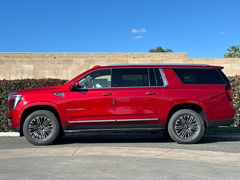 New 2026 GMC Yukon XL Elevation w/ Elevation Premium Package AWD/4WD image 7