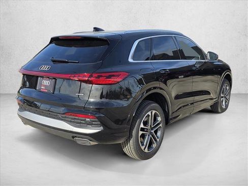 New 2025 Audi Q5 Premium w/ Convenience Package image 5