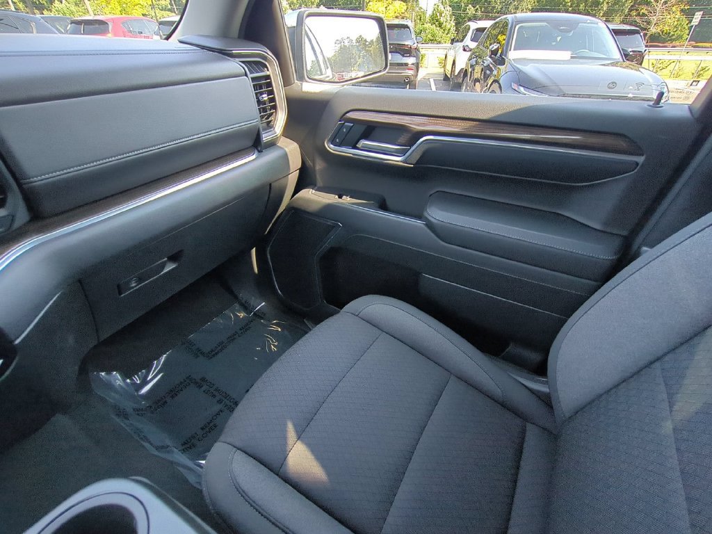 Used 2023 Chevrolet Silverado 1500 LT AWD/4WD image 16
